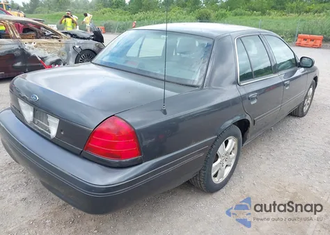 2005 Ford Crown Victoria Lx/Lx Sport z USA, uszkodzony, nr VIN 2FAHP74W95X113062